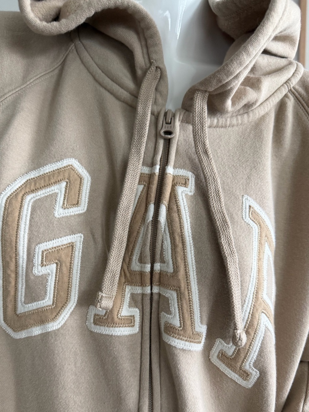 The GAP tan full zipper front hoody XXL unisex sized - Picture 2 of 4